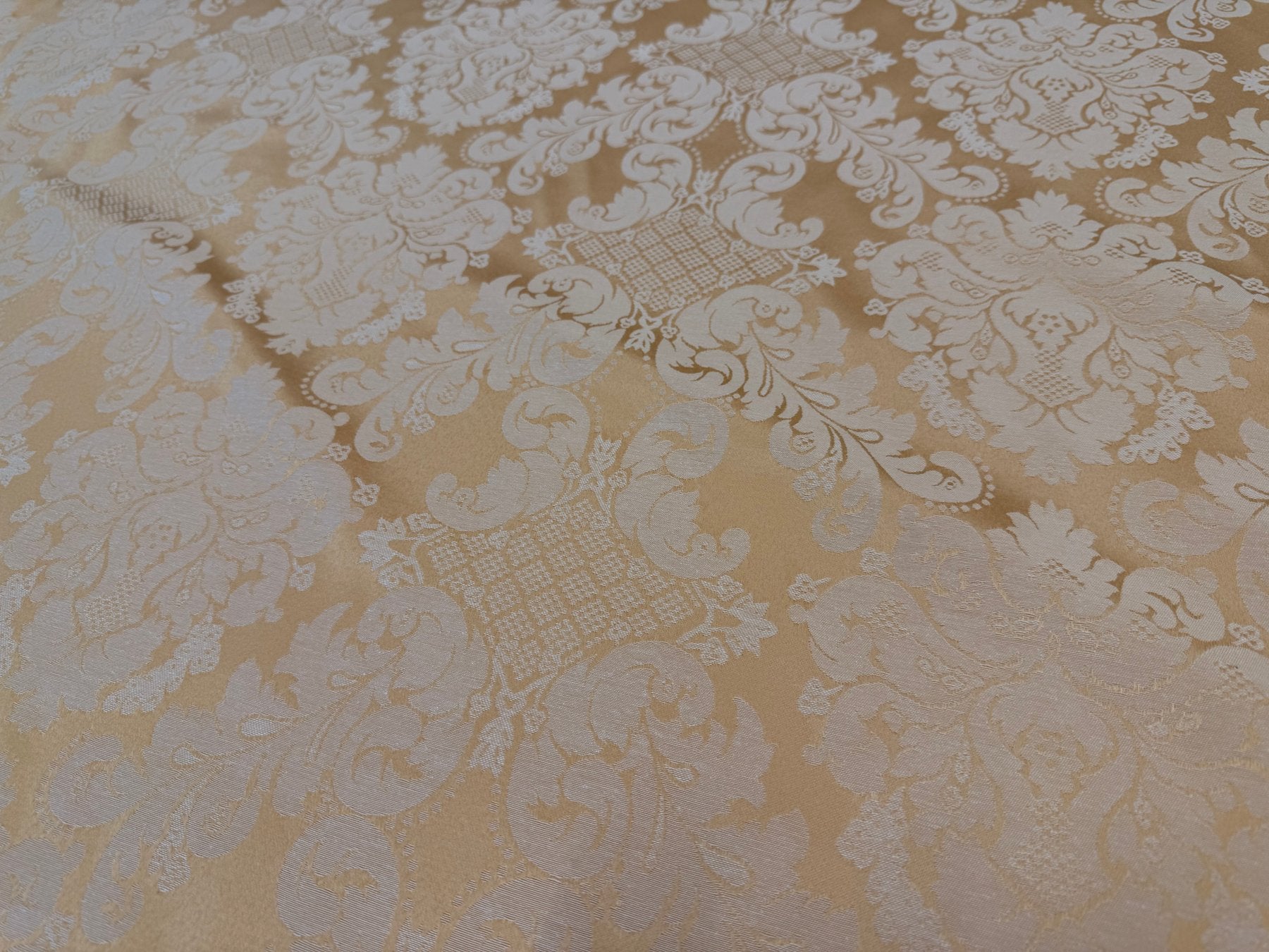 Tessuto damascato stile San Leucio